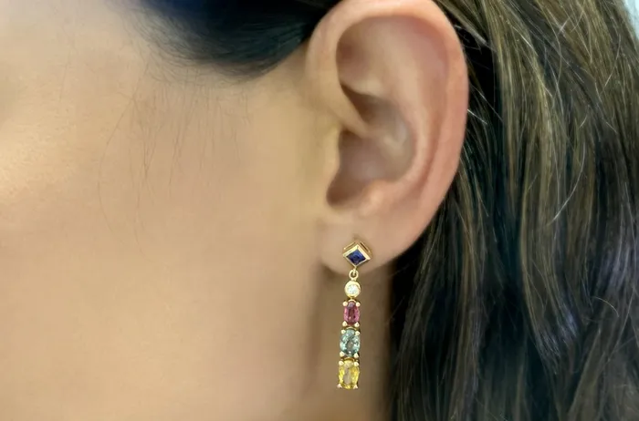 Albert Hern Earrings Earrings 18kt Gold Mismatched Sapphires Diamonds