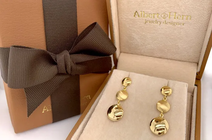 Earrings Albert Hern Earrings 18kt Yellow Gold Disc Drops Earrings Albert Hern Earrings 18kt Yellow Gold Disc Drops