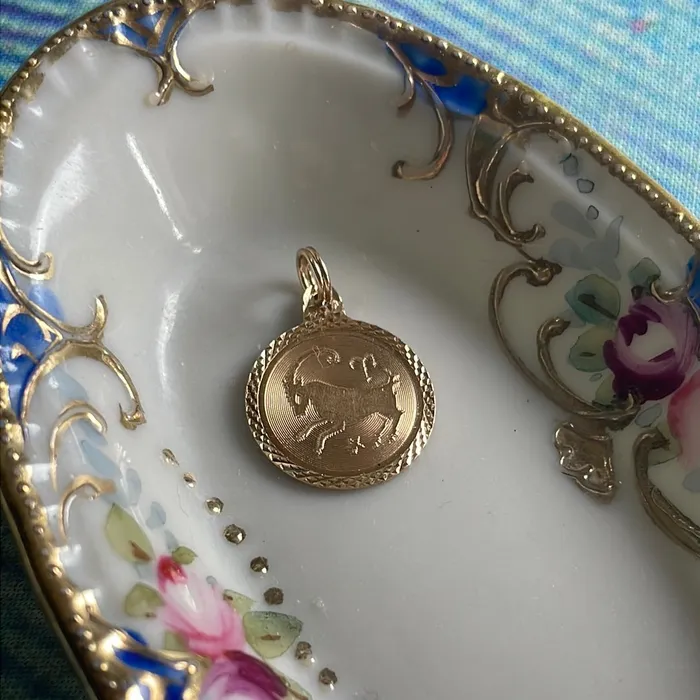 Vintage Paris Jewelry PreStyled Sets Aries Zodiac Pendant 10k Gold Vintage