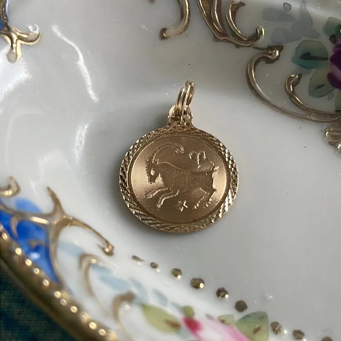 Vintage Paris Jewelry PreStyled Sets Aries Zodiac Pendant 10k Gold Vintage